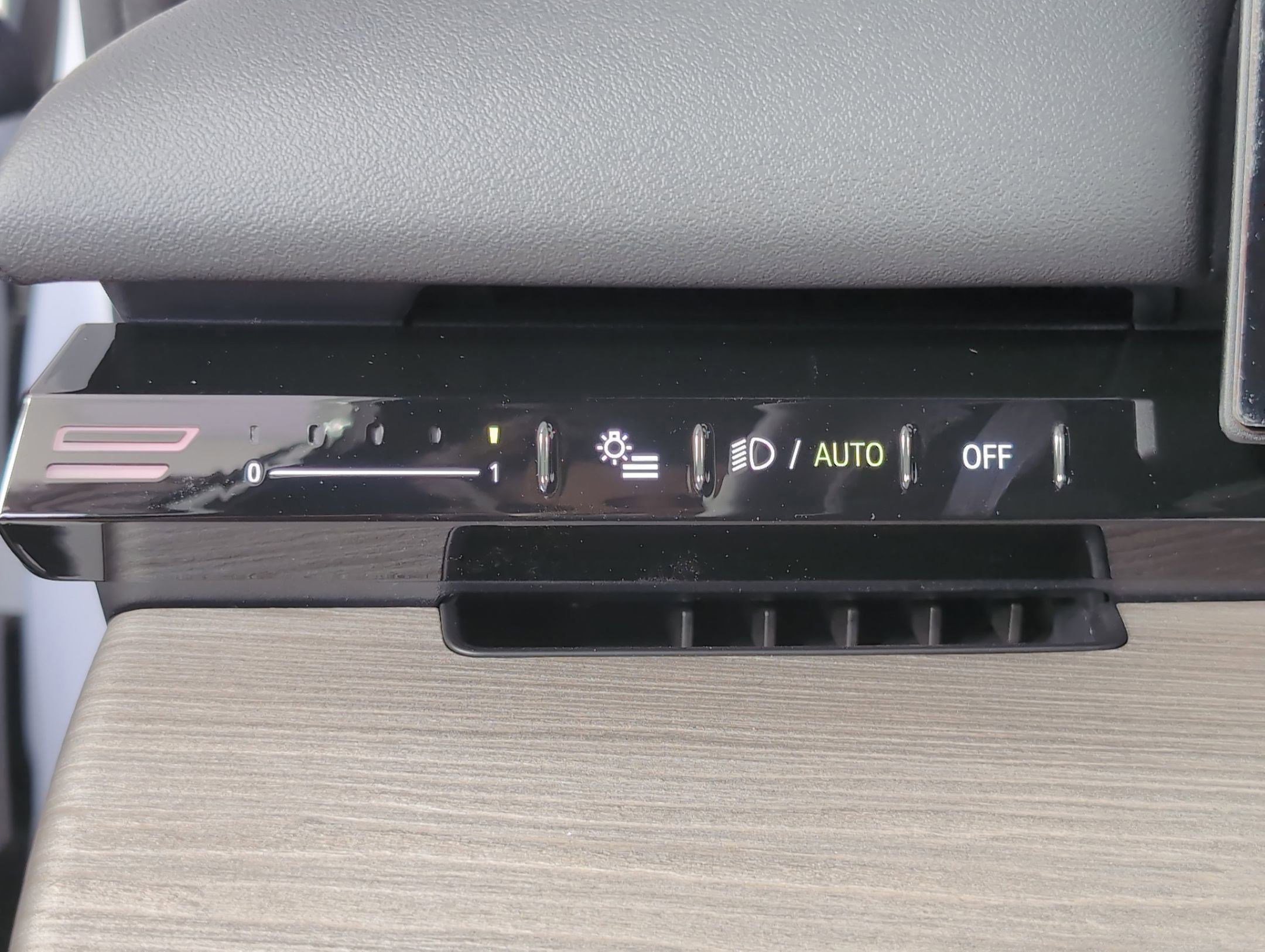 Used 2026 BMW 530i w/ Premium Package image 27