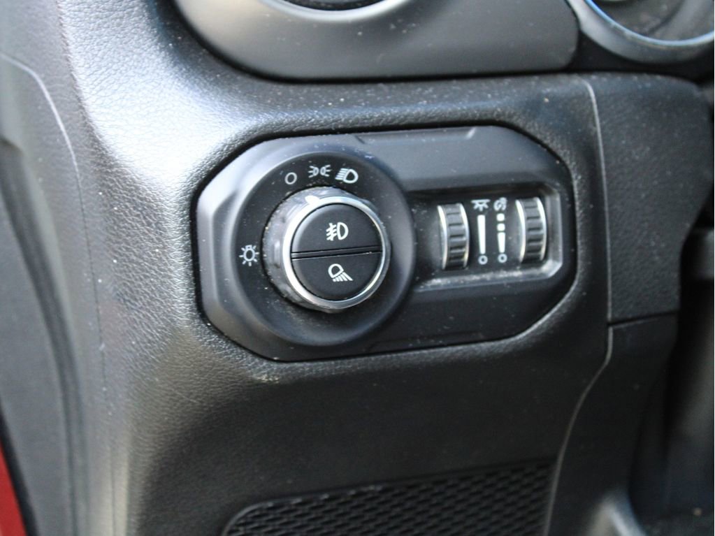 Certified 2021 Jeep Gladiator Sport AWD/4WD image 15