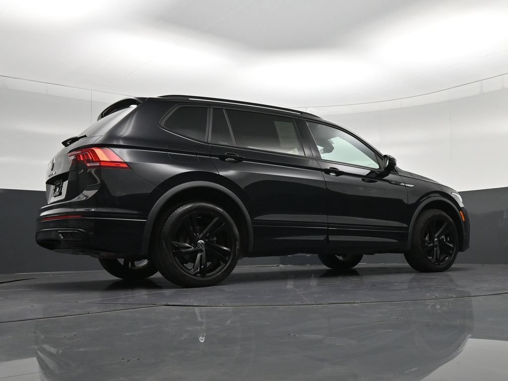 Used 2023 Volkswagen Tiguan SE R-Line FWD image 20