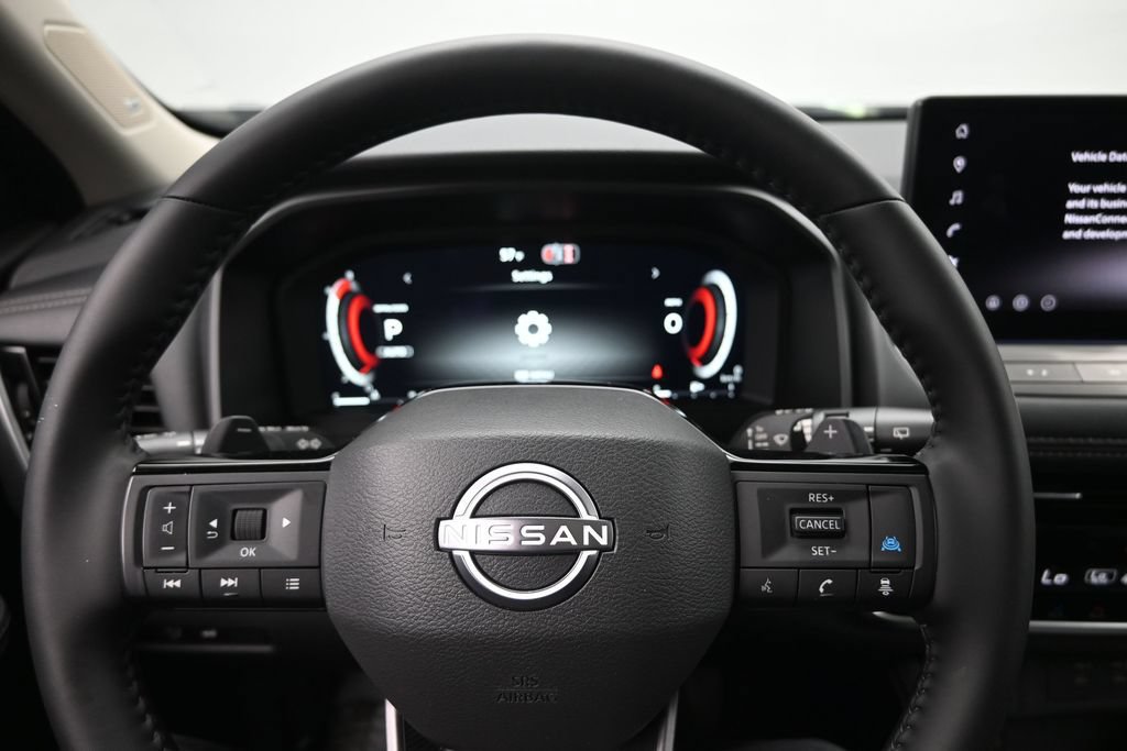 Used 2026 Nissan Rogue Platinum w/ Platinum Premium Package AWD/4WD image 13