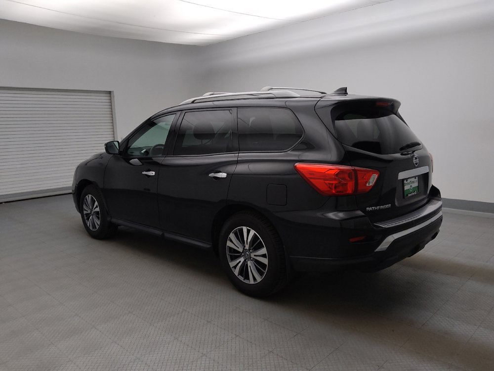 Used 2020 Nissan Pathfinder S FWD image 3