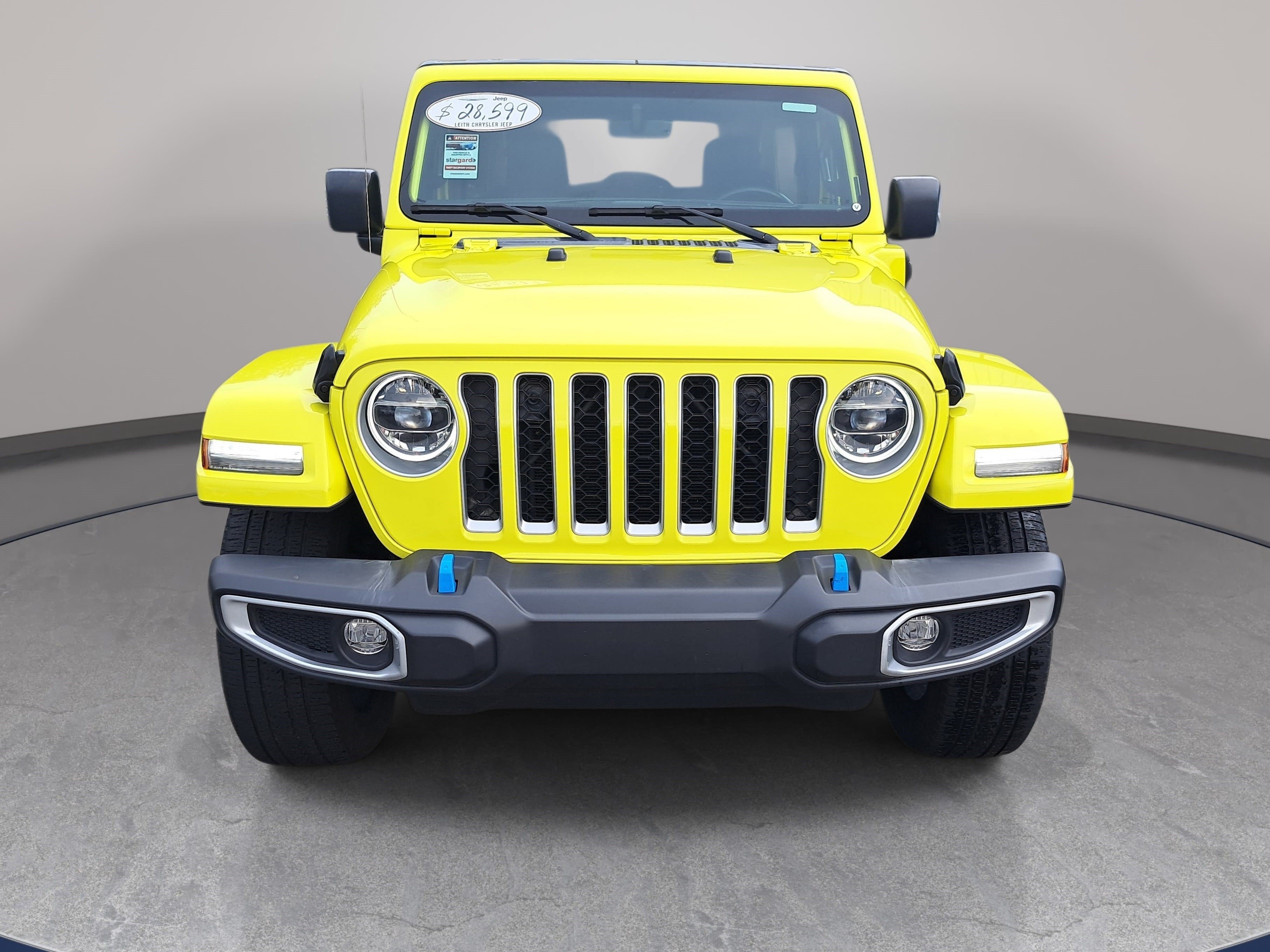 Used 2022 Jeep Wrangler Unlimited Sahara w/ Cold Weather Group AWD/4WD image 2
