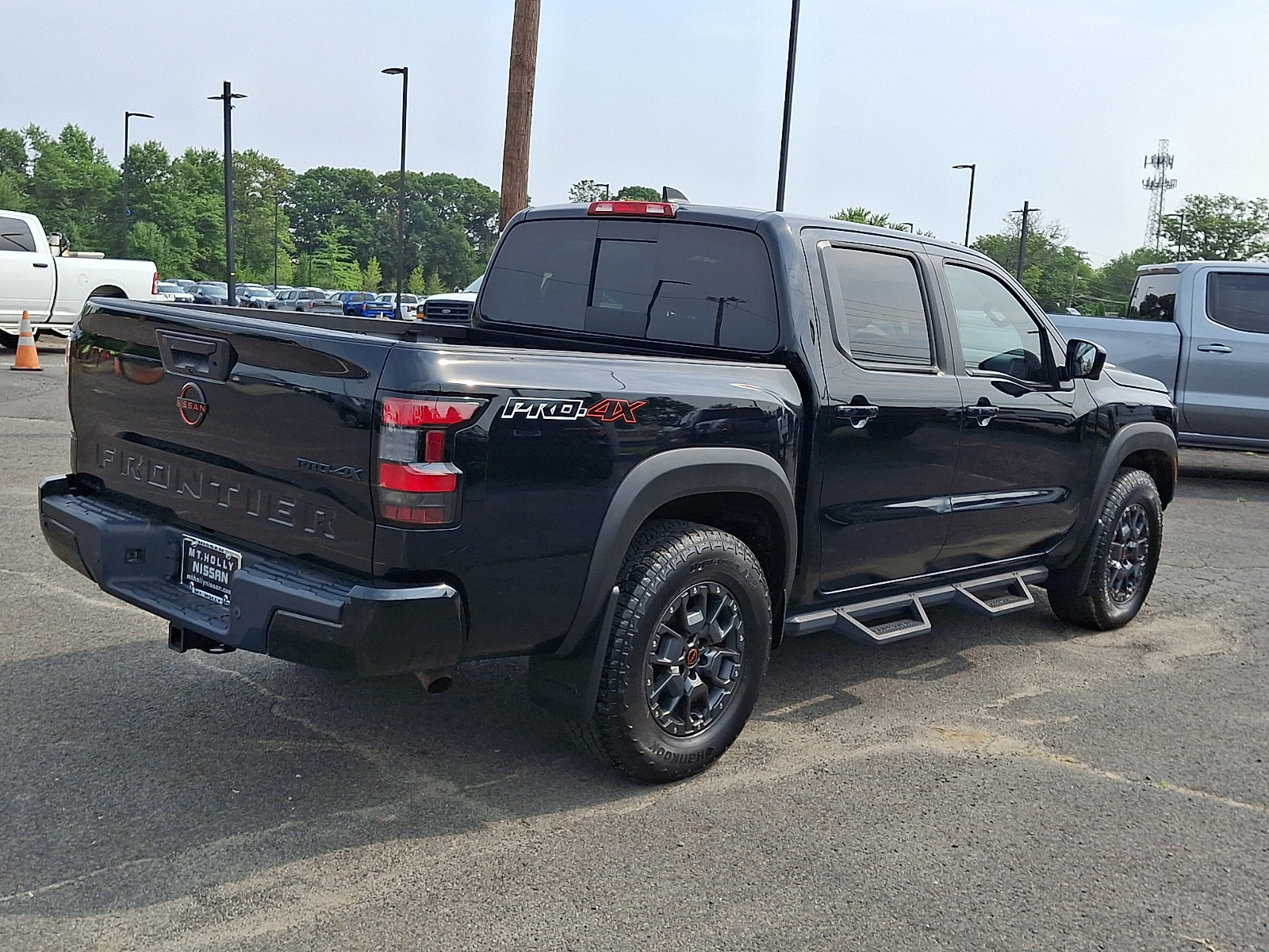 Certified 2023 Nissan Frontier PRO-4X w/ Pro-4X Premium Package AWD/4WD image 7