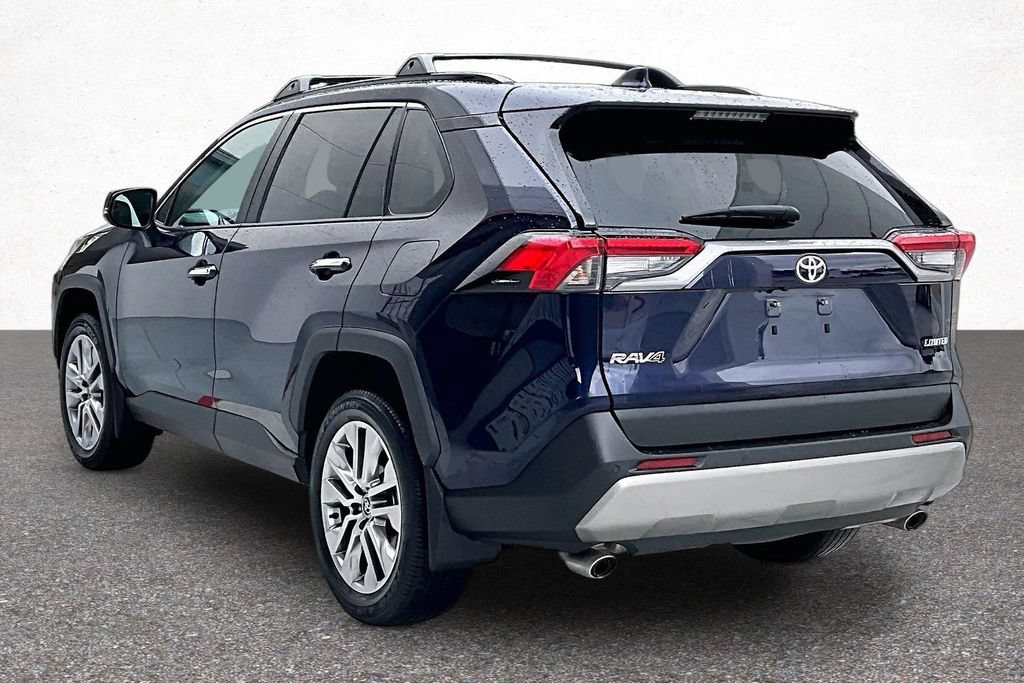Certified 2022 Toyota RAV4 Limited FWD image 7