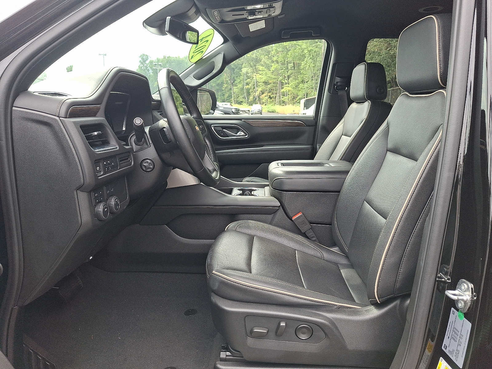 Certified 2024 Chevrolet Tahoe Premier AWD/4WD image 13
