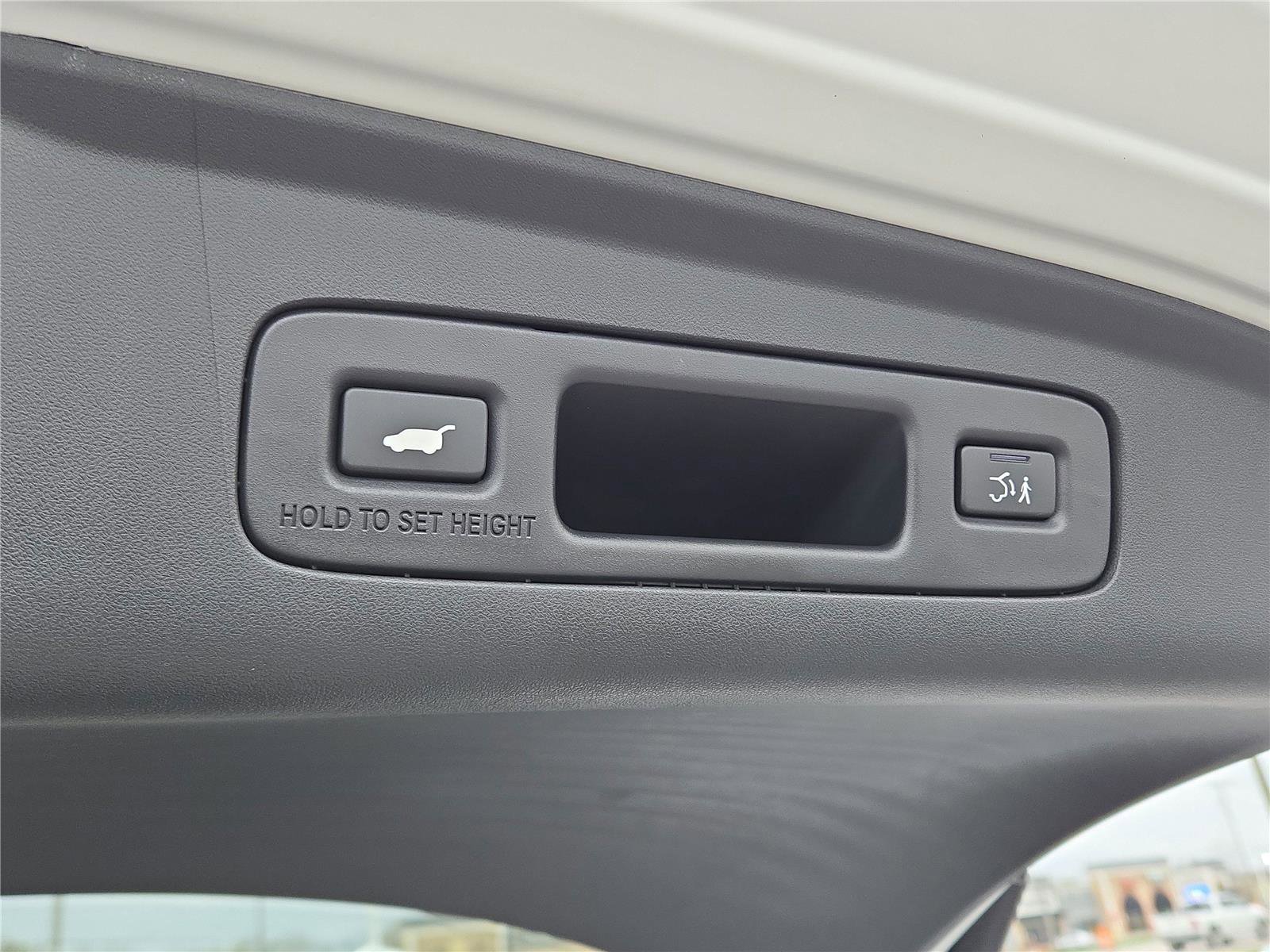 Certified 2025 Acura ADX A-Spec image 30