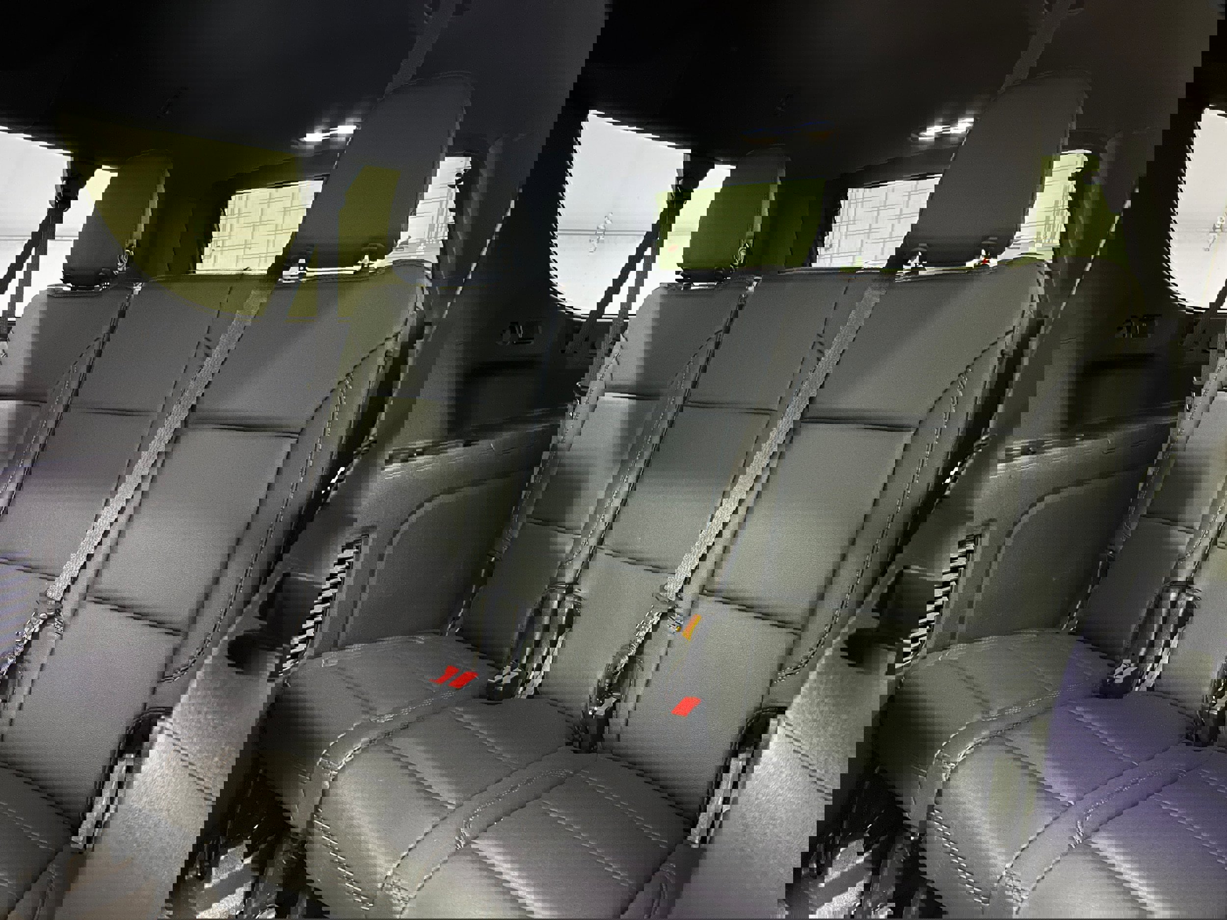 Used 2021 Chevrolet Suburban Z71 AWD/4WD image 32