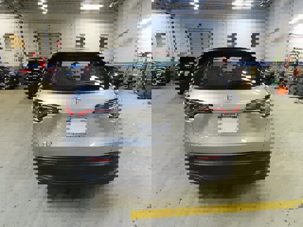 Certified 2023 Honda HR-V LX image 5