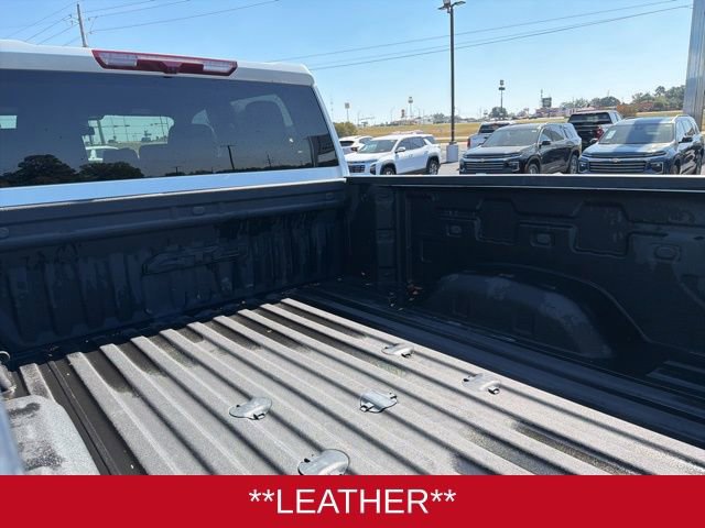 Used 2024 GMC Sierra 2500 AT4 image 22