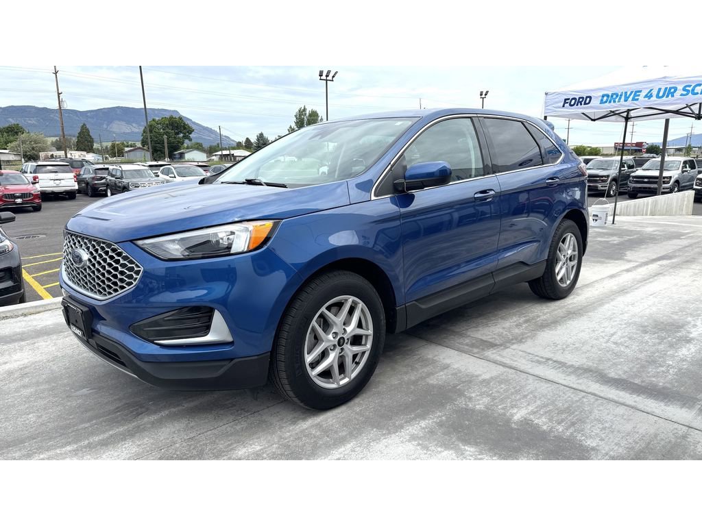 Used 2024 Ford Edge SEL image 3