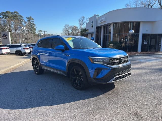 Used 2023 Volkswagen Taos SE image 1