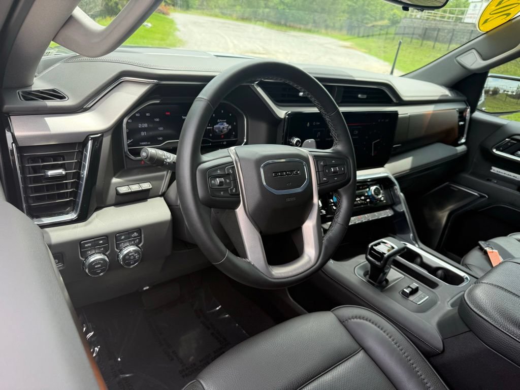 Used 2025 GMC Sierra 1500 Denali w/ Denali Reserve Package AWD/4WD image 4