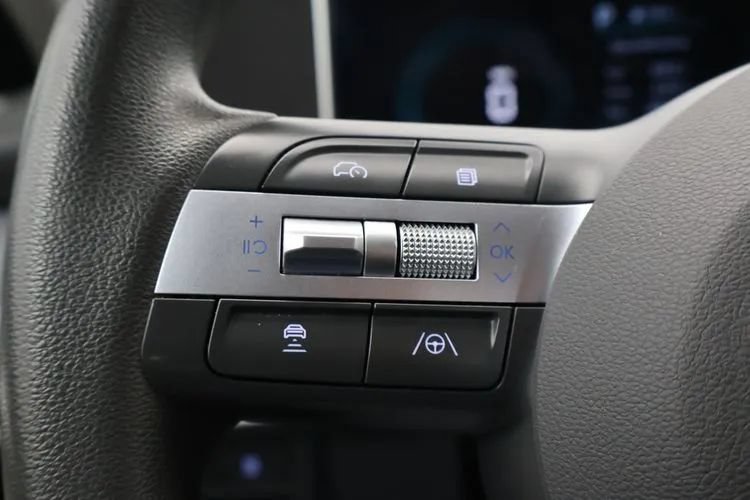 Used 2025 Hyundai Sonata SEL FWD image 23