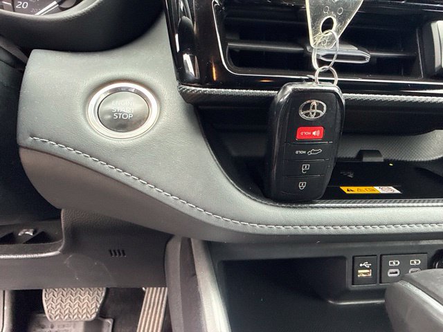 Used 2024 Toyota Highlander XSE AWD/4WD image 41