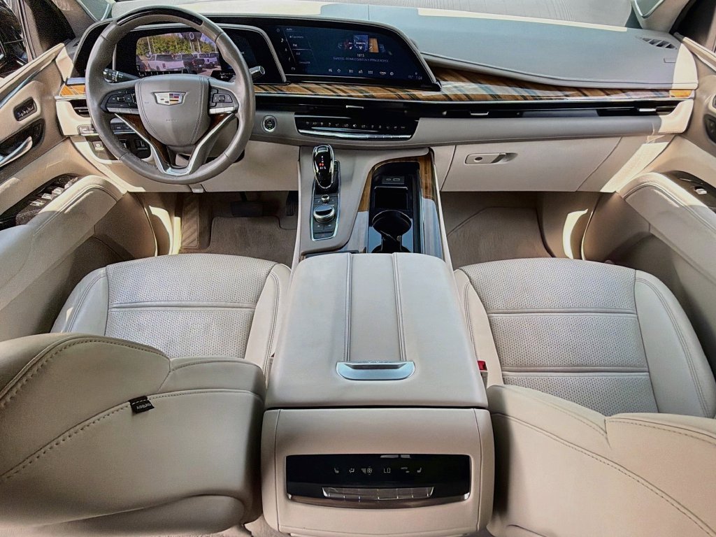 Used 2023 Cadillac Escalade Sport Platinum AWD/4WD image 36
