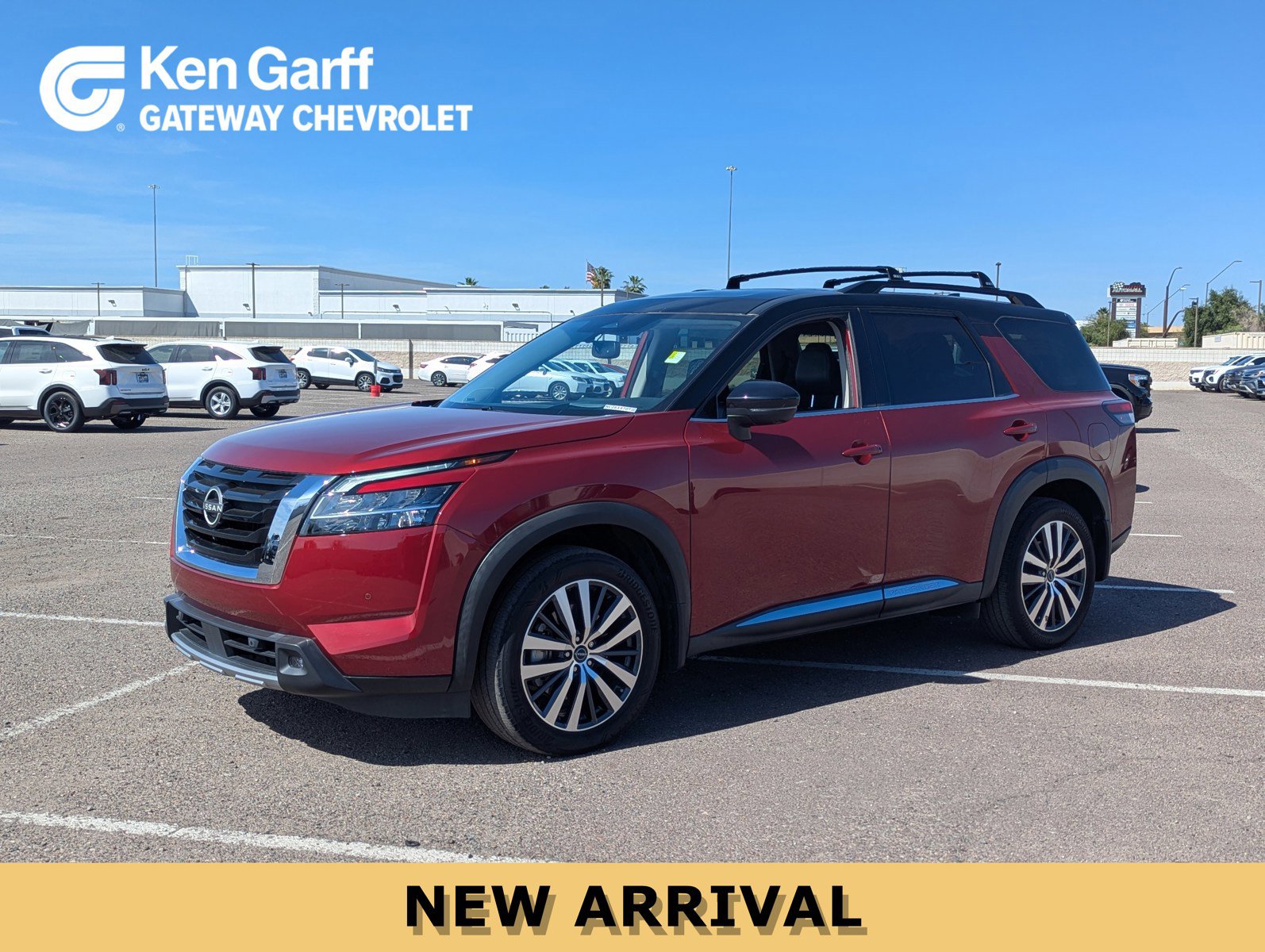 Used 2022 Nissan Pathfinder Platinum w/ Cargo Package image 1