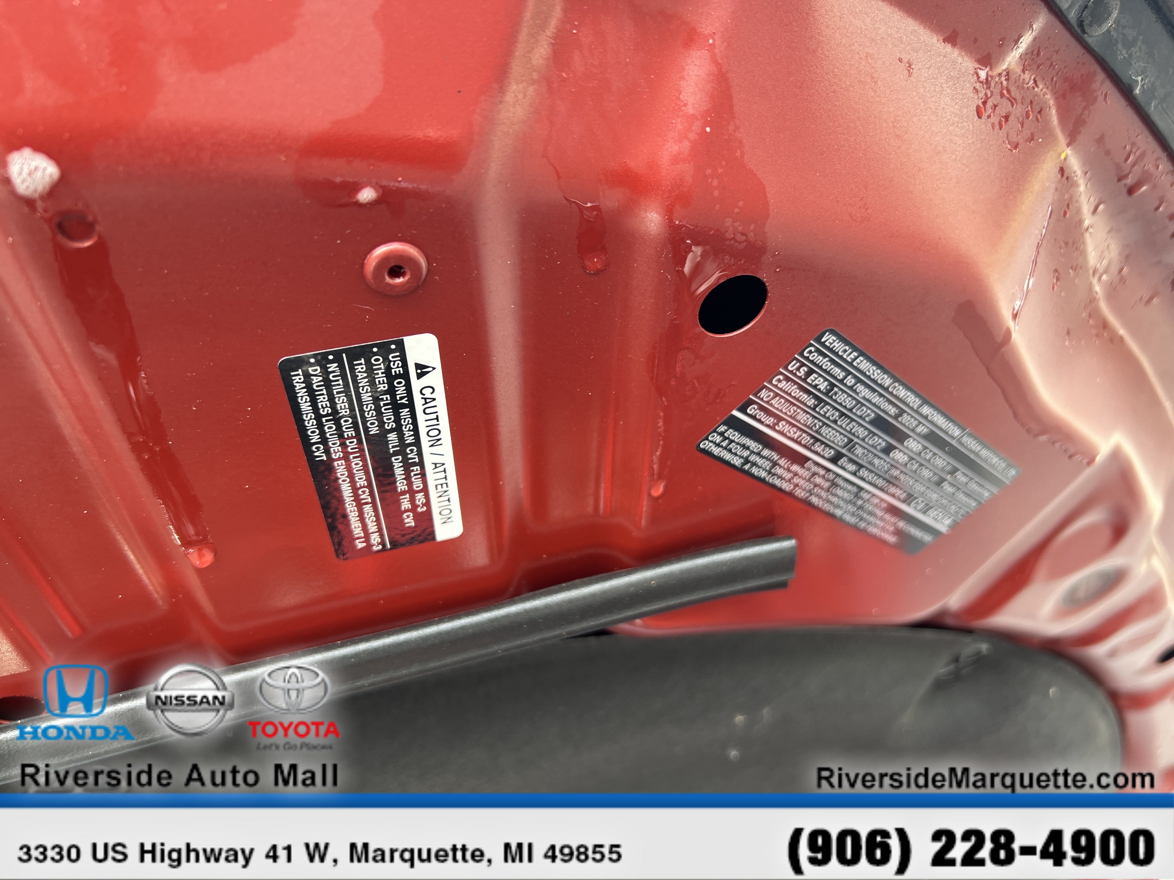 Used 2025 Nissan Rogue S AWD/4WD image 14