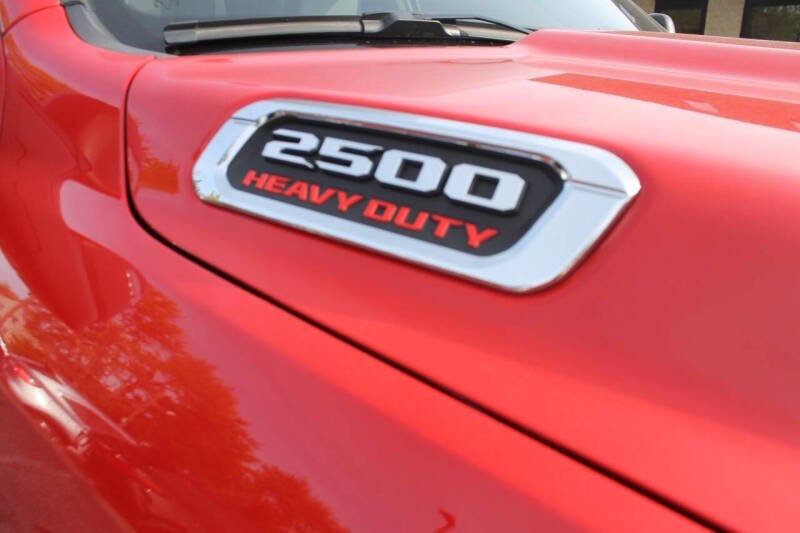 Used 2024 RAM 2500 Big Horn w/ Bed Utility Group image 11