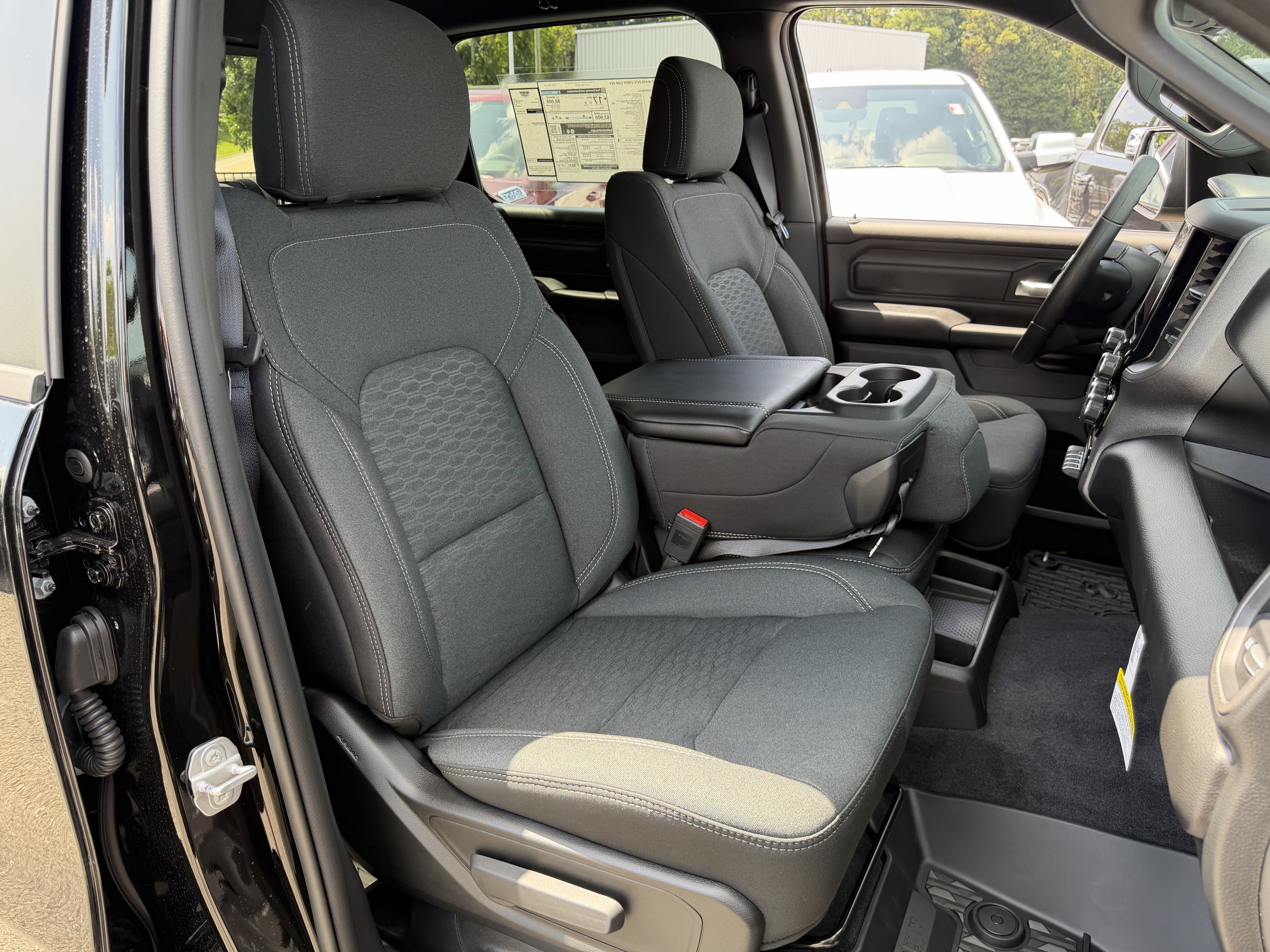 New 2026 RAM 1500 Warlock AWD/4WD image 34