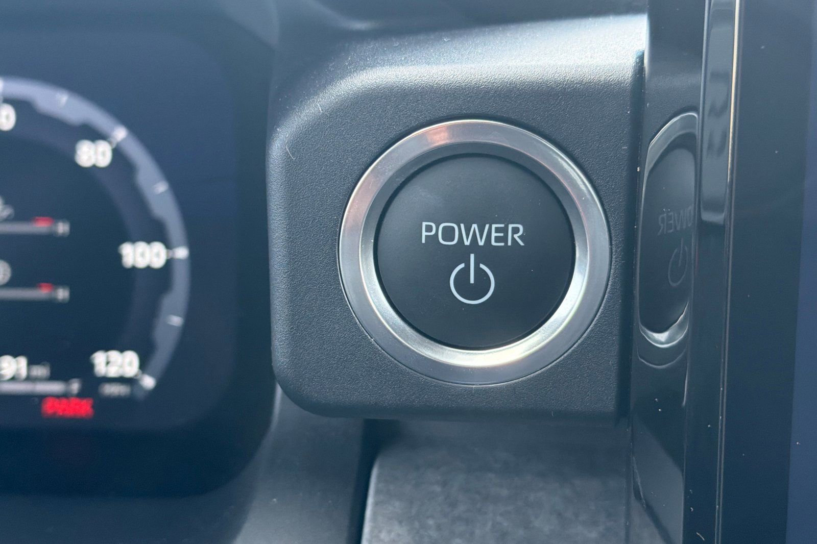 Used 2025 Toyota 4Runner Trailhunter image 23