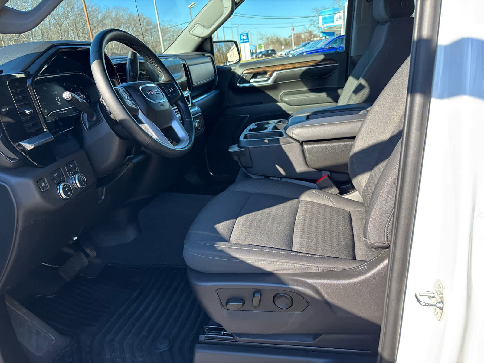 Used 2024 GMC Sierra 1500 Elevation image 8