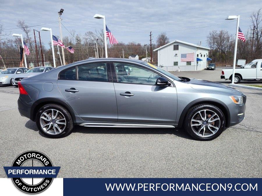 Used 2016 Volvo S60 T5 Cross Country Platinum image 2