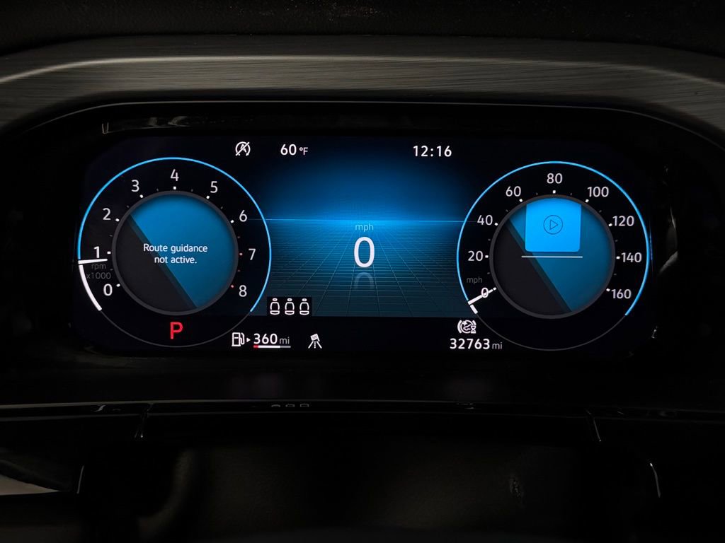 Used 2025 Volkswagen Atlas Cross Sport SE AWD/4WD image 13