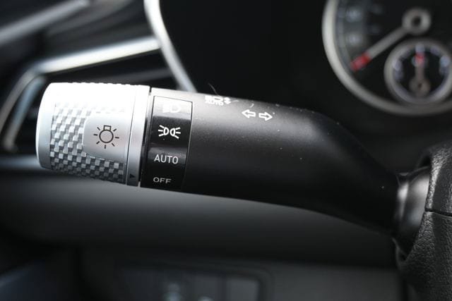 Used 2024 Genesis G70 2.5T AWD/4WD image 39