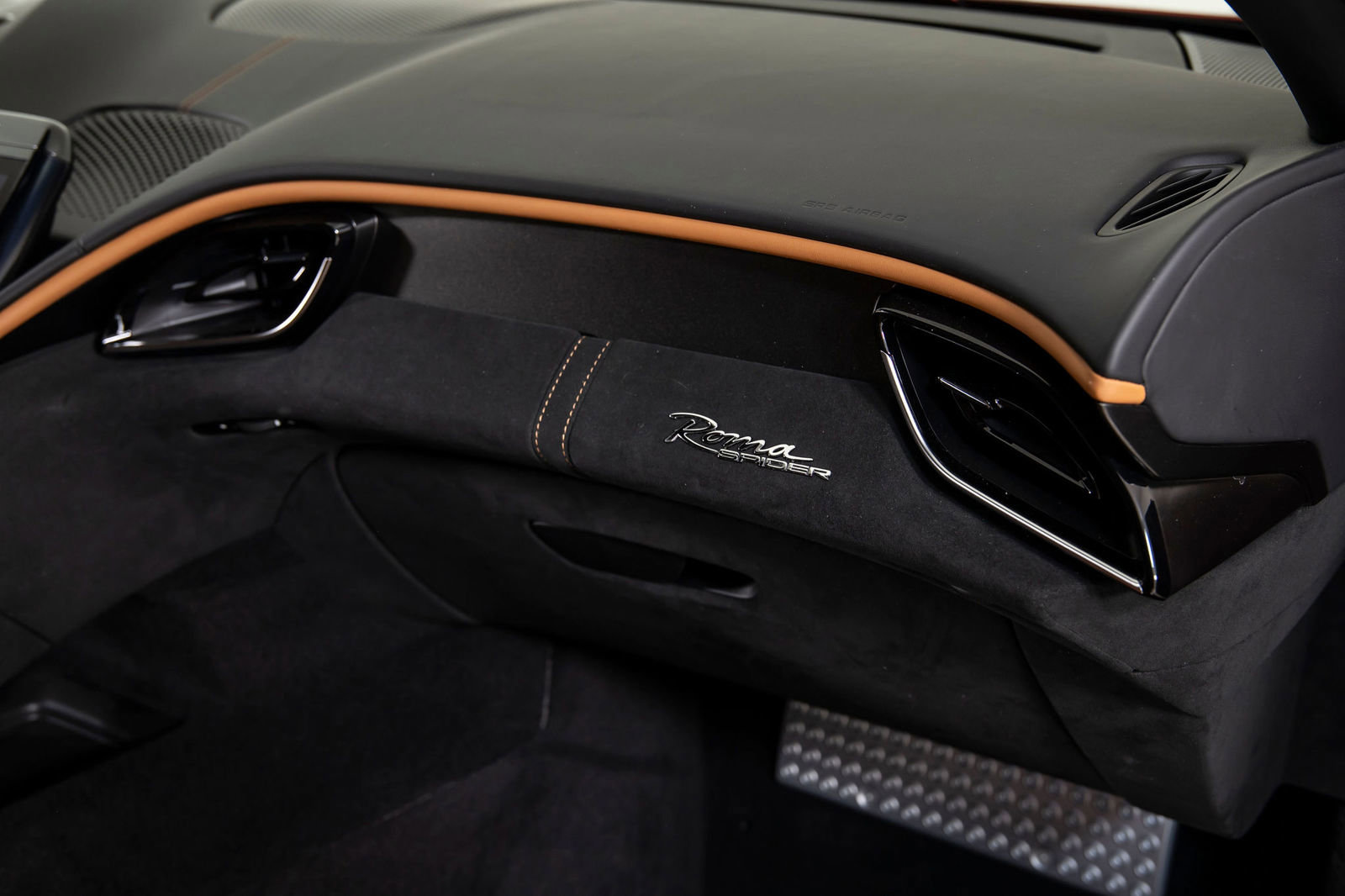 Certified 2025 Ferrari Roma Spider image 15