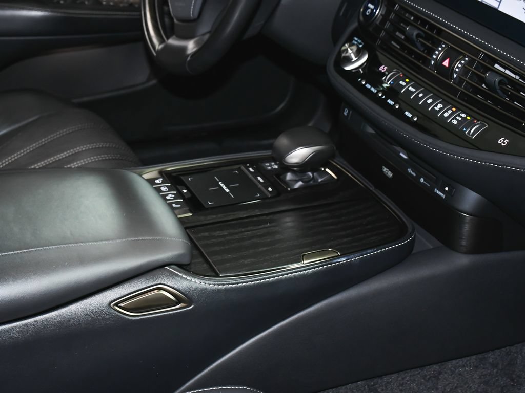 Used 2022 Lexus LS 500h AWD w/ Luxury Package image 70