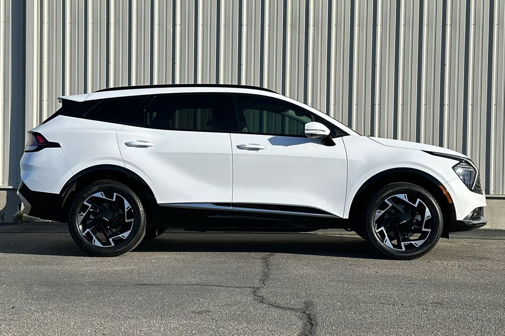 Used 2024 Kia Sportage SX image 3