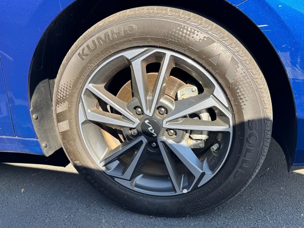 Certified 2023 Kia Forte LXS image 2