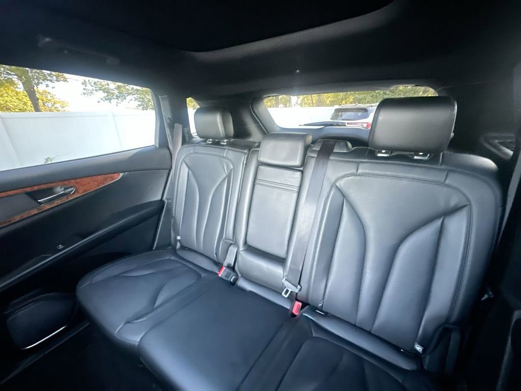 Used 2020 Lincoln Nautilus Reserve image 32