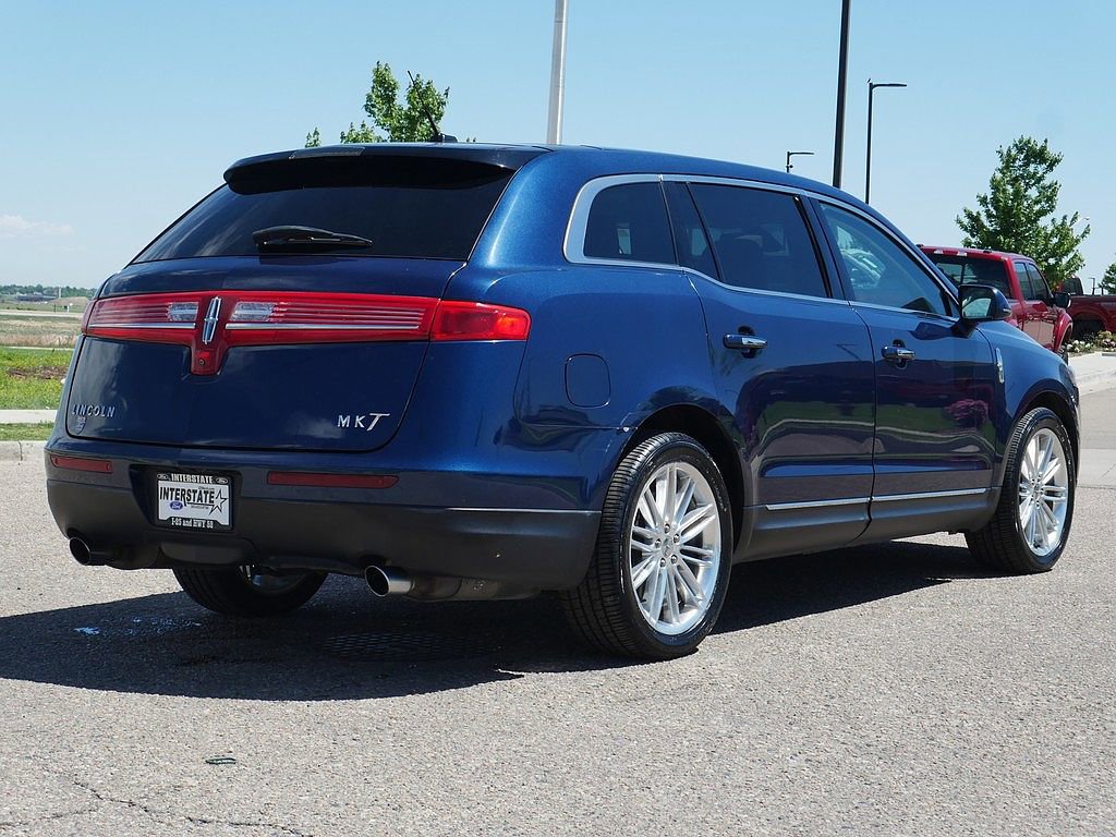 Used 2017 Lincoln MKT AWD w/ Technology Package image 5