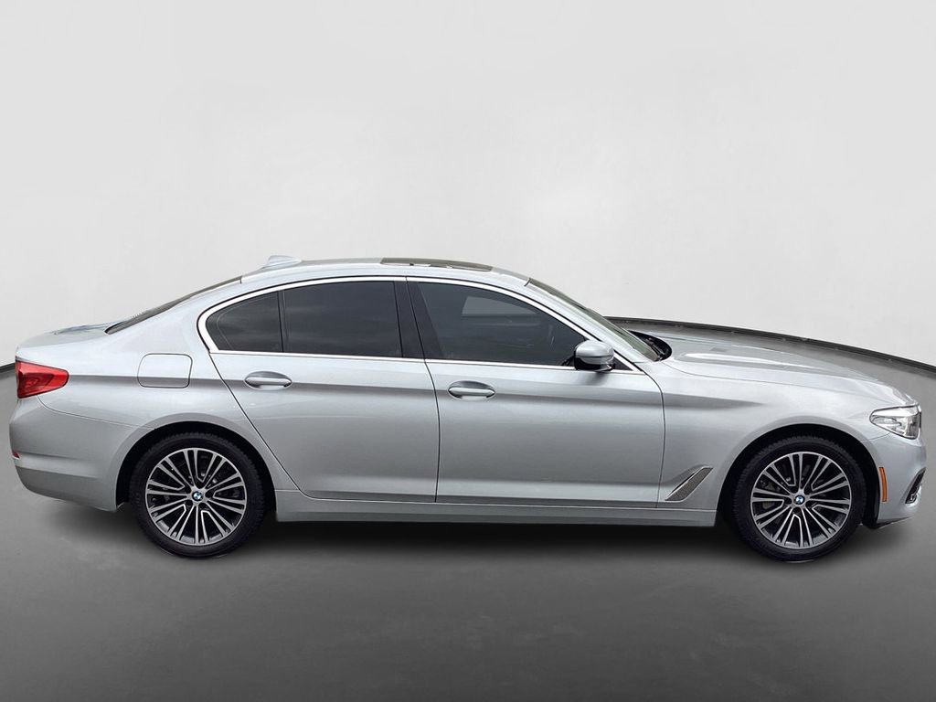 Used 2020 BMW 530i xDrive w/ Convenience Package image 4