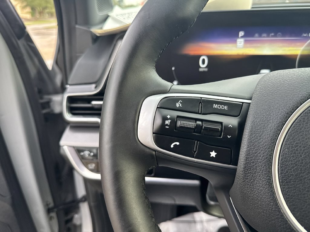 Used 2025 Kia Sportage SX FWD image 17