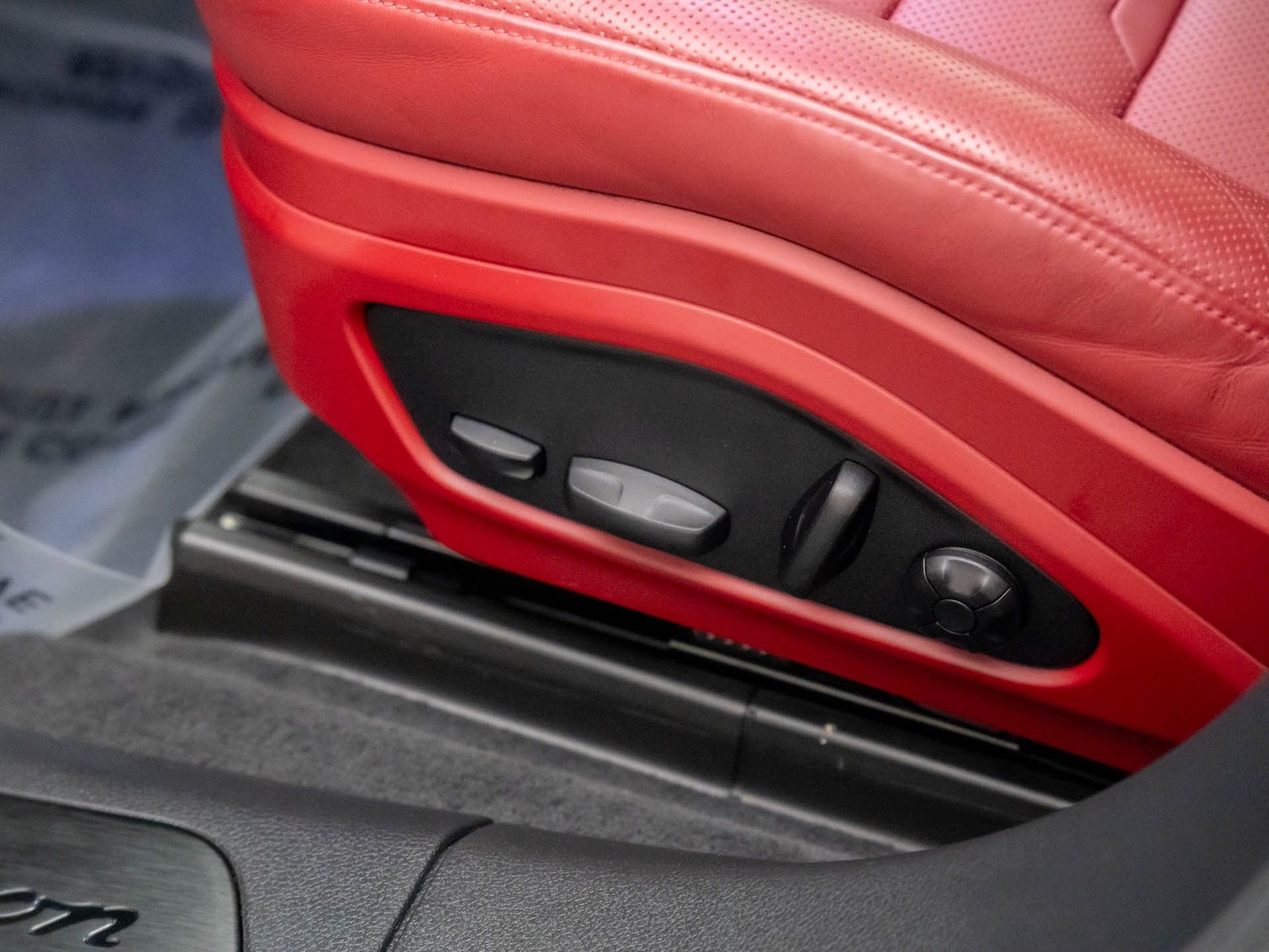 Certified 2022 Porsche Panamera 4 Platinum Edition image 16