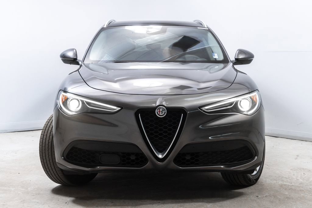 Used 2018 Alfa Romeo Stelvio Ti AWD/4WD image 10