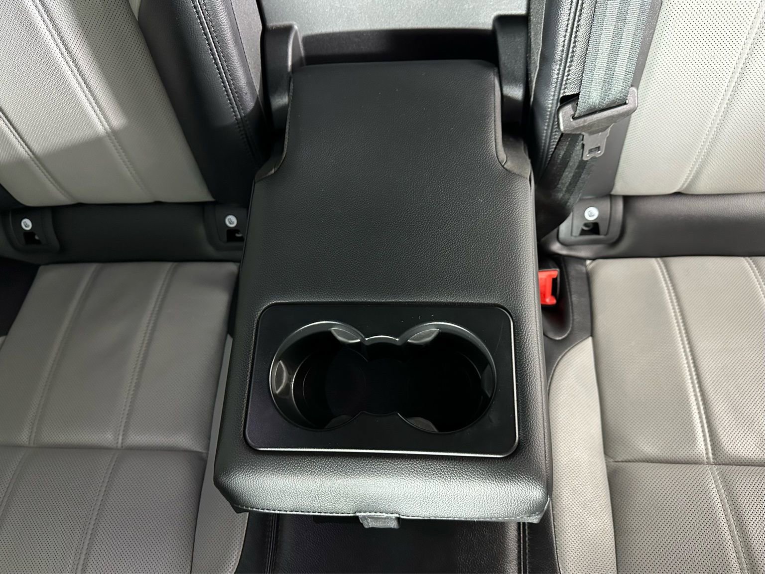 Used 2023 Land Rover Range Rover Evoque R-Dynamic S image 30