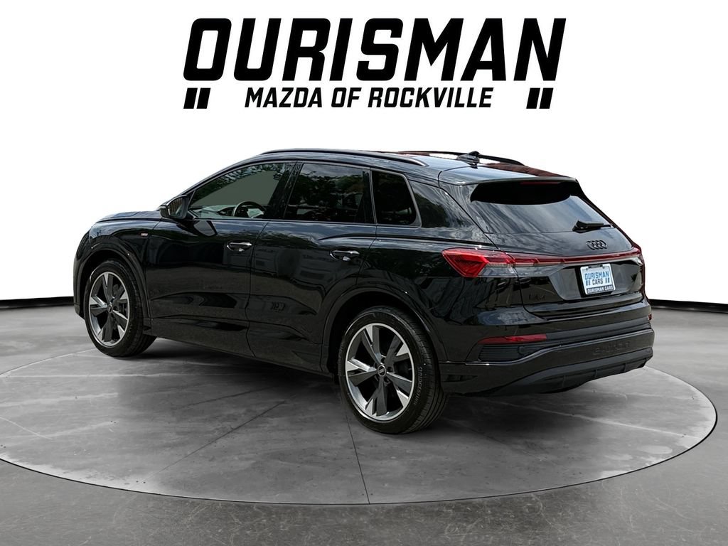 Used 2024 Audi Q4 e-tron Premium Plus w/ Premium Plus AWD/4WD image 4