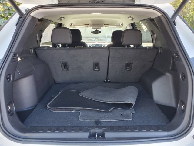 Certified 2024 Chevrolet Equinox LT FWD image 11