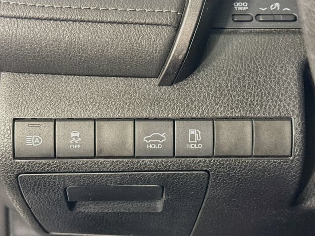 Certified 2022 Toyota Camry LE w/ Carpet Mat Package (TMS) FWD image 11