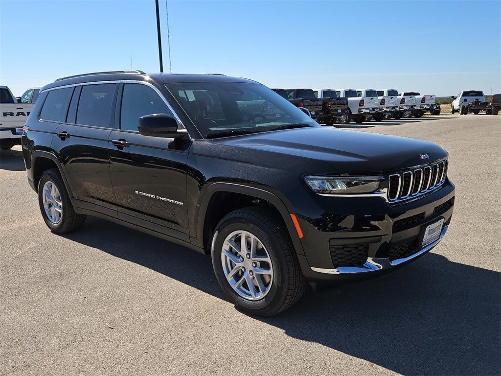 New 2025 Jeep Grand Cherokee L Laredo w/ Luxury Tech Group I image 9