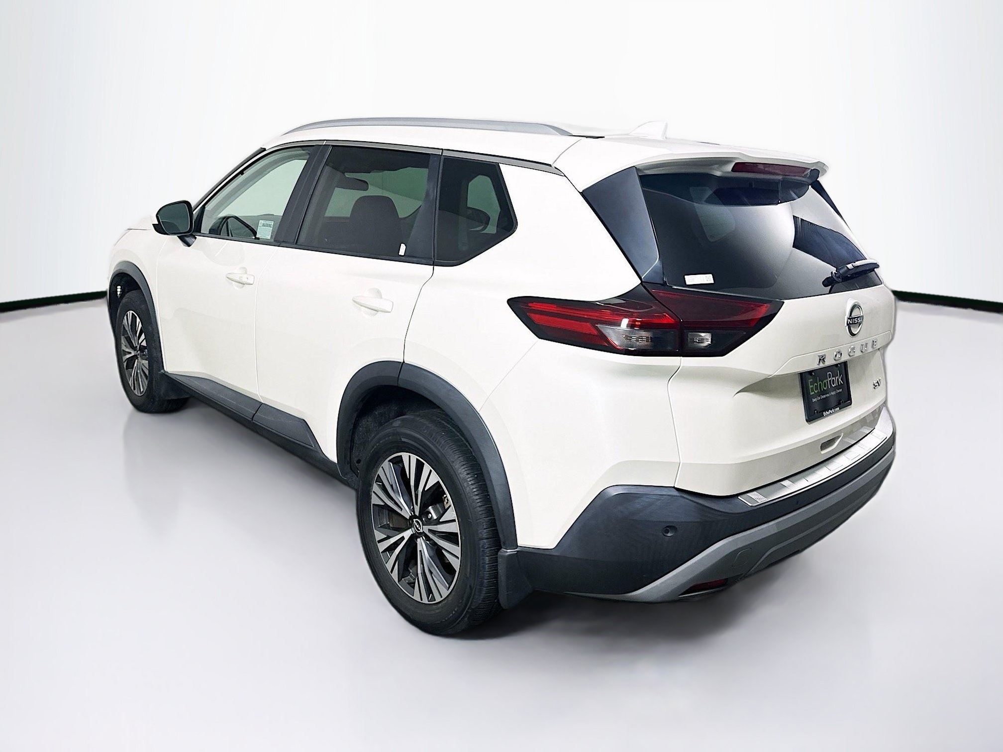 Used 2023 Nissan Rogue SV w/ SV Premium B Package FWD image 5