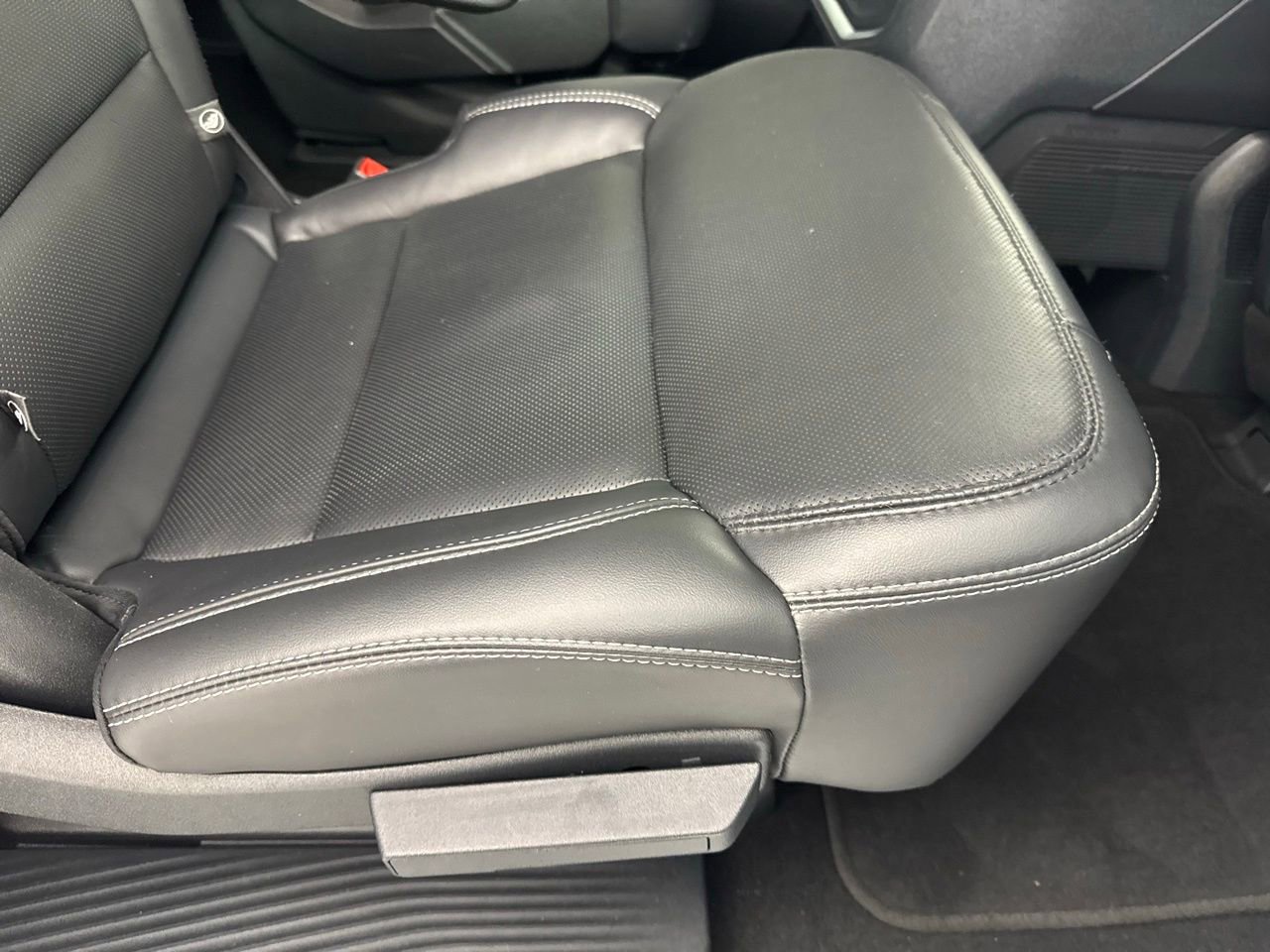 Used 2025 Ford Expedition Max Platinum image 40