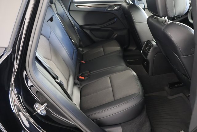 Used 2022 Porsche Macan image 20