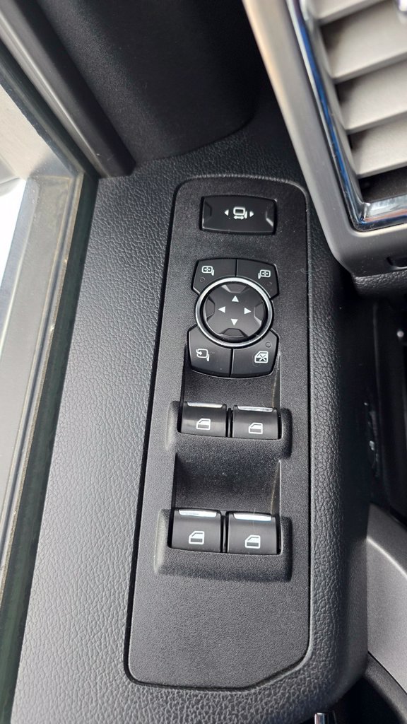 Used 2018 Ford F350 Platinum w/ Platinum Ultimate Package AWD/4WD image 18