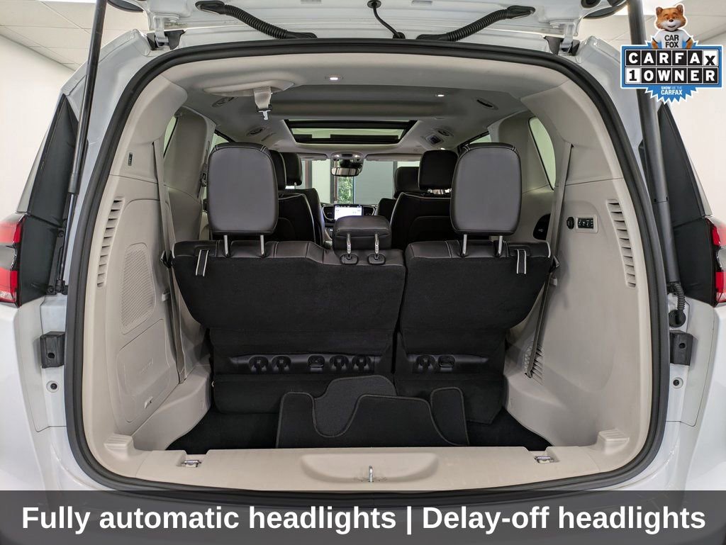 Used 2022 Chrysler Pacifica Limited FWD image 31