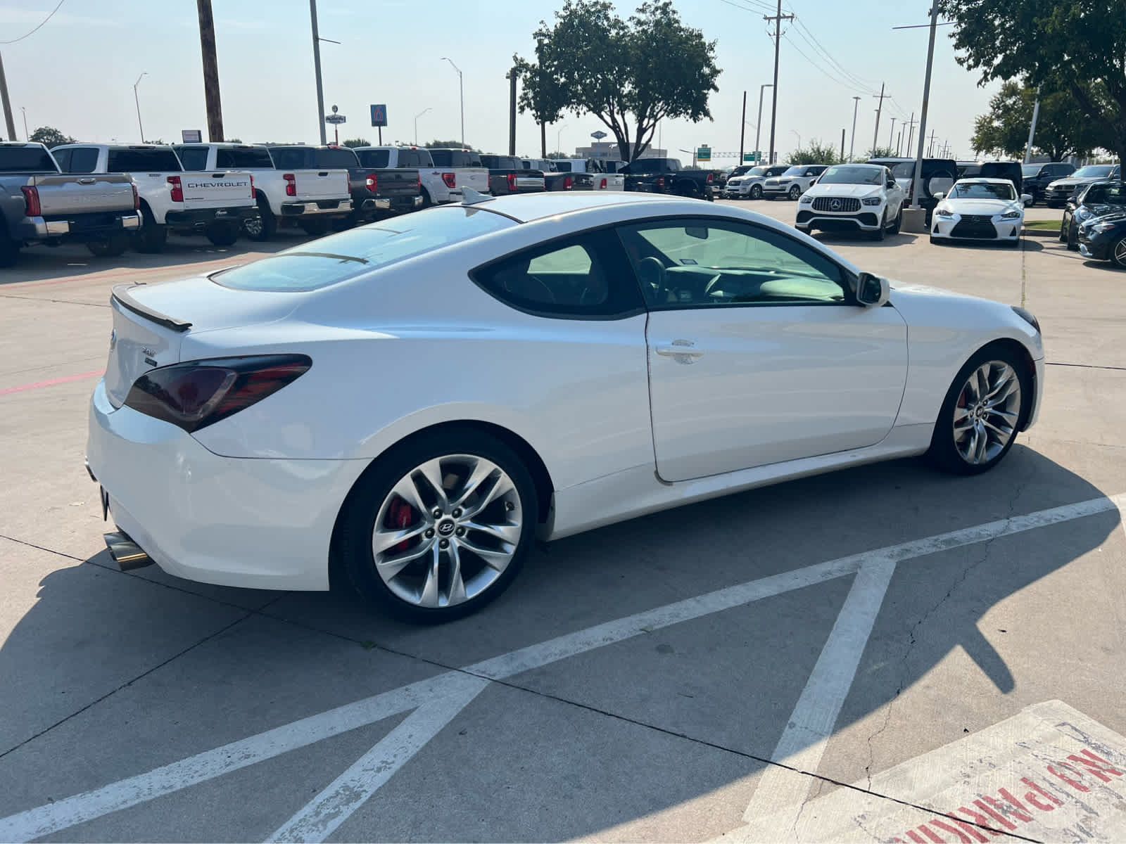 Used 2013 Hyundai Genesis 2.0T image 4