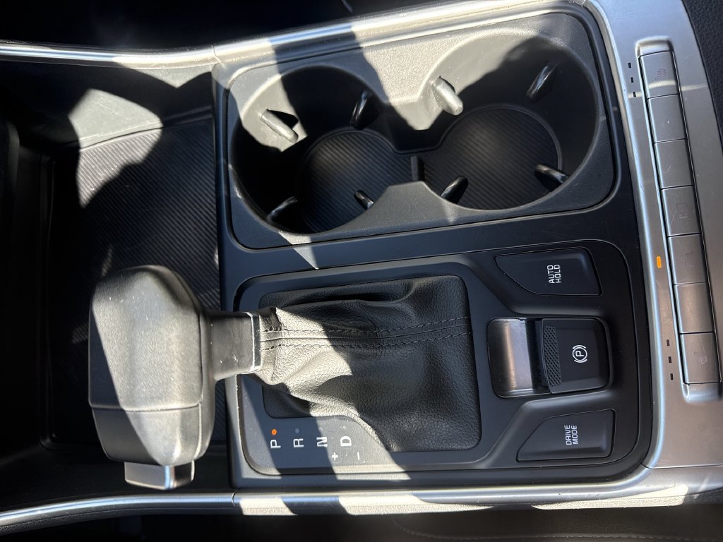 Used 2025 Kia Carnival FWD image 21